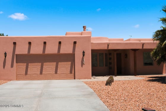 2462 Conchas Lane, Las Cruces, NM 88011 photo 2
