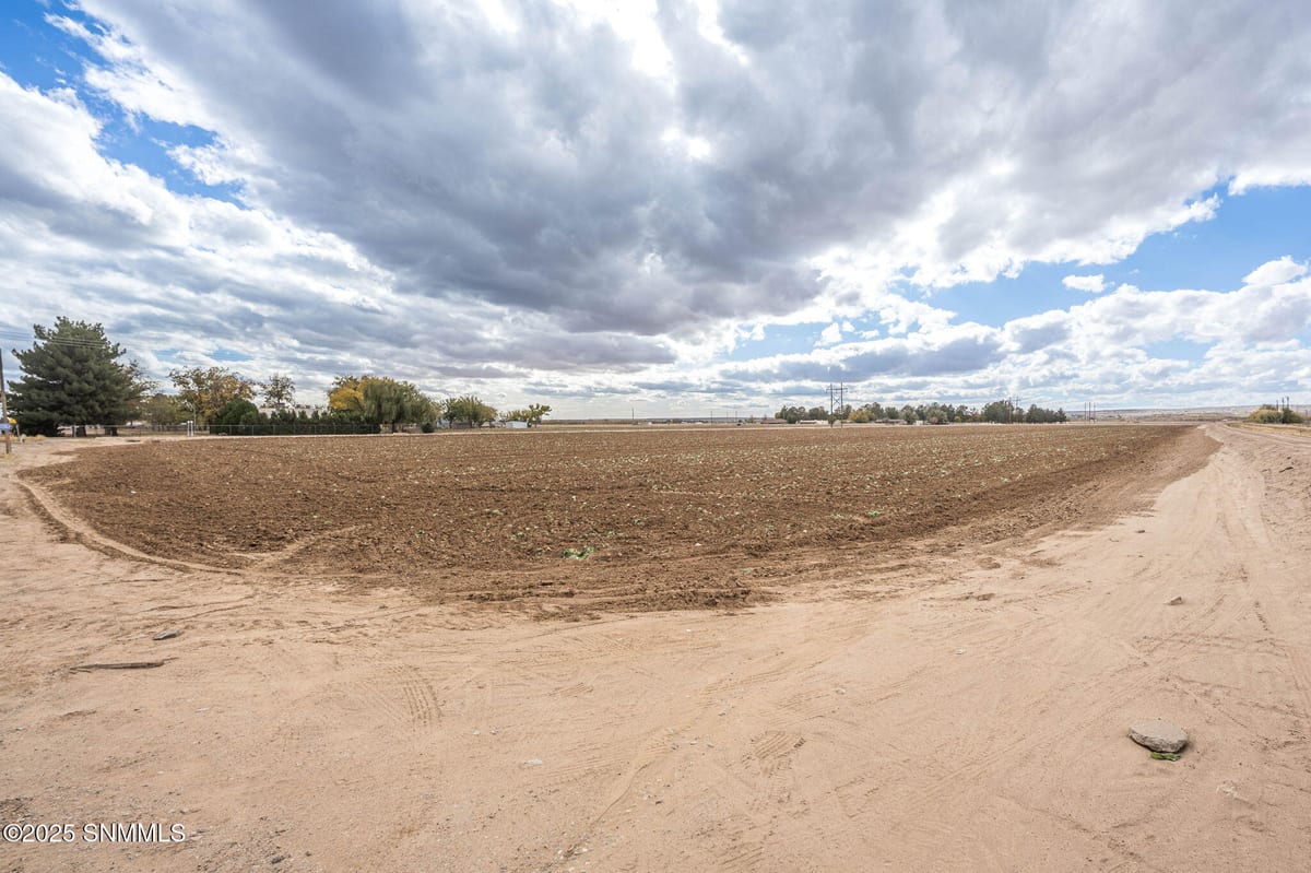 3635 N Valley Drive, Las Cruces, NM 88007 photo 9