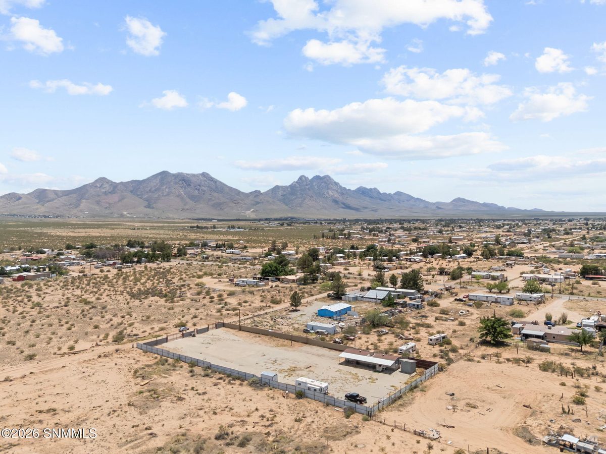 7125 Fox Road, Las Cruces, NM 88012 photo 5