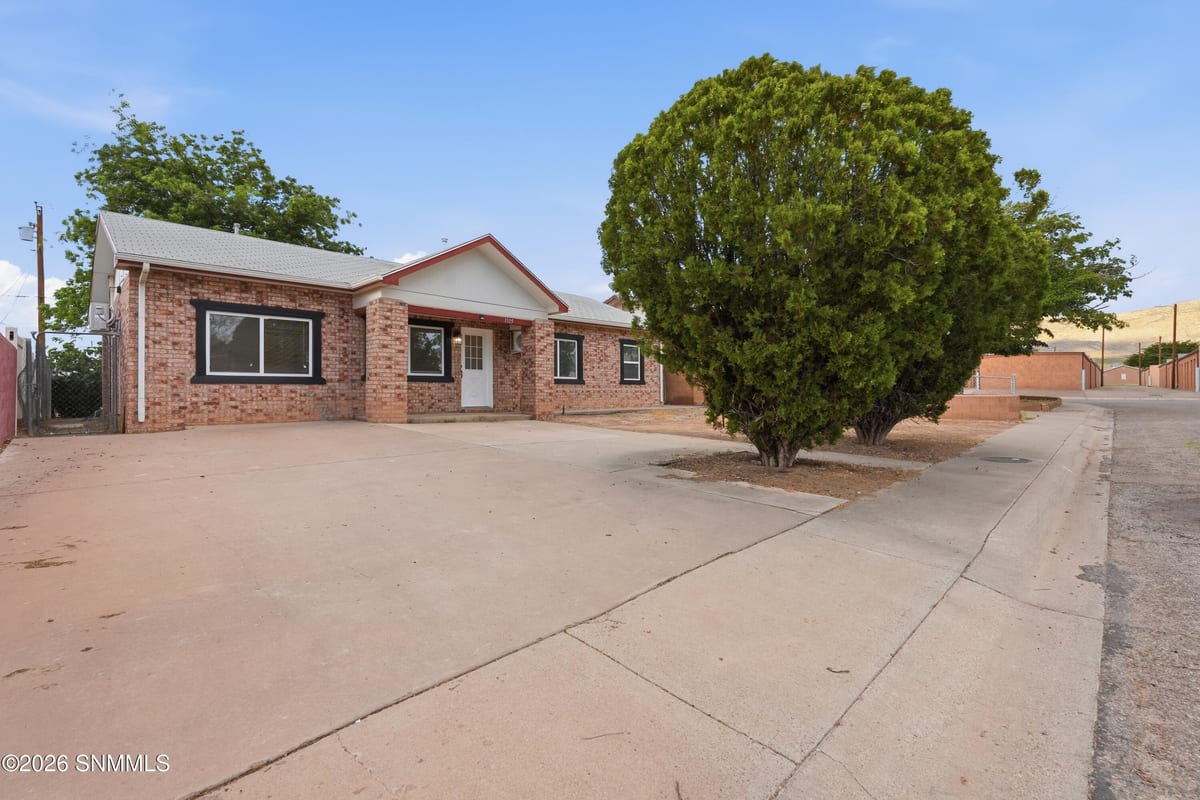 1109 Dewey Lane, Alamogordo, NM 88310 photo 2