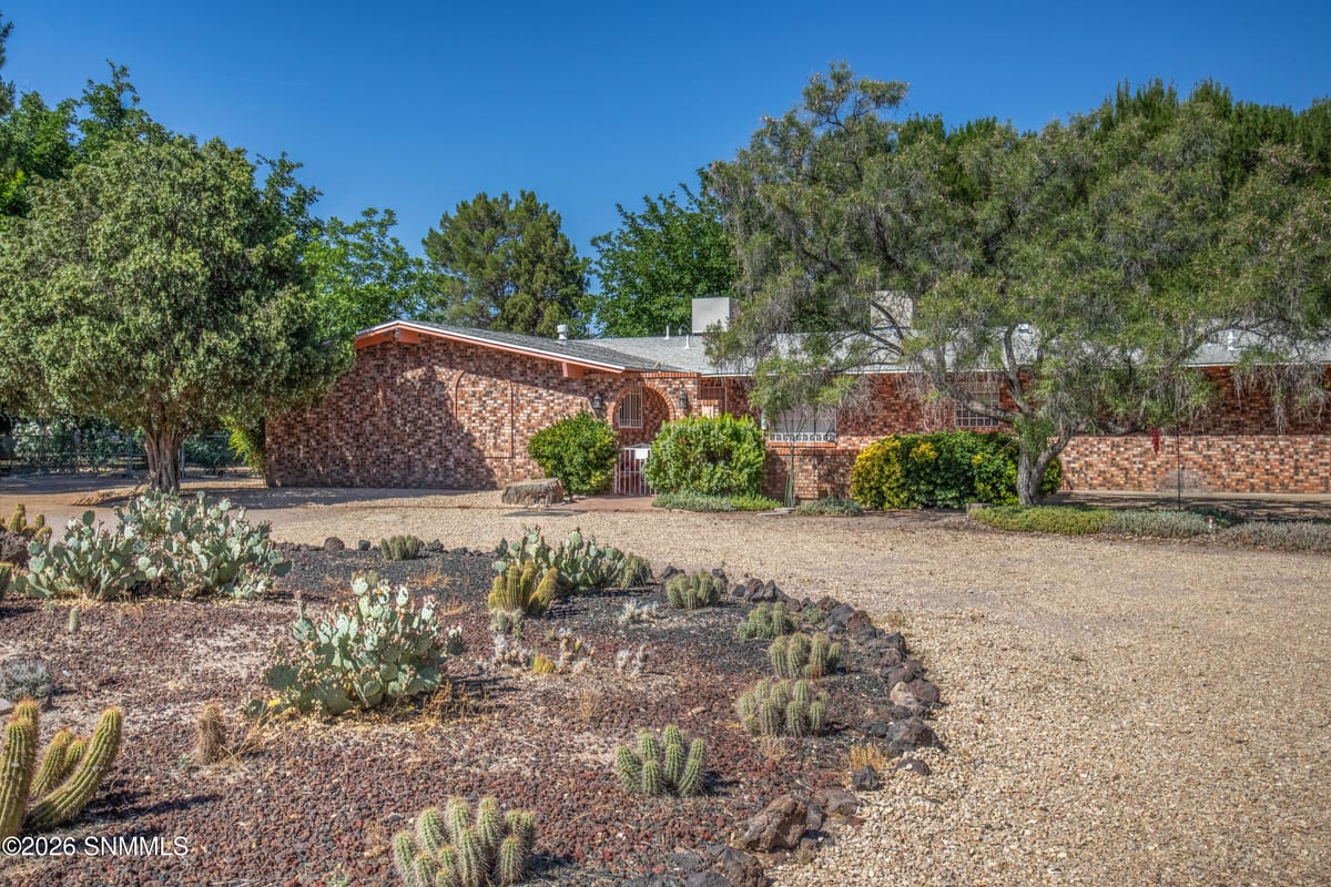 4735 Campbell Road, Las Cruces, NM 88007 photo 3
