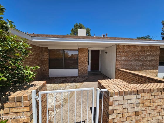 1608 Regal Ridge, Las Cruces, NM 88011 photo 2