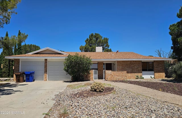 1608 Regal Ridge, Las Cruces, NM – 3 bedroom, 1,795 sqft single family residence for sale at $319,000