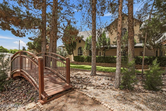 4631 Whispering Pines Court, Las Cruces, NM 88007 photo 3
