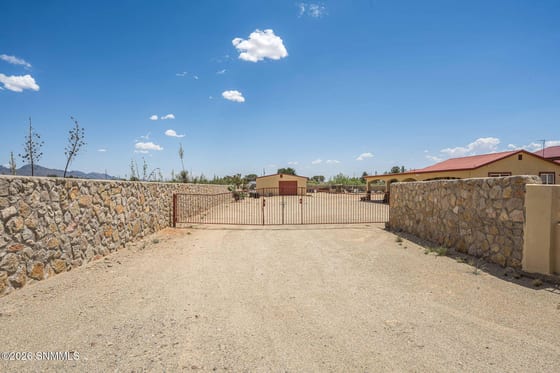 8290 Bataan Memorial, Las Cruces, NM 88011 photo 3