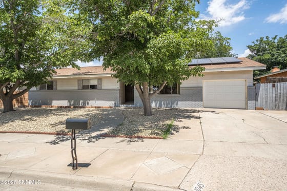 1045 Wofford Drive, Las Cruces, NM 88001 photo 2