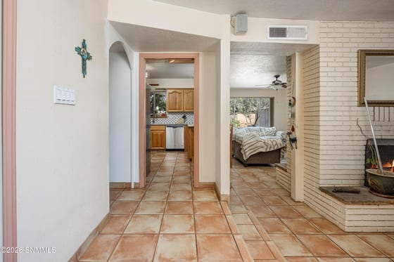 1045 Wofford Drive, Las Cruces, NM 88001 photo 4