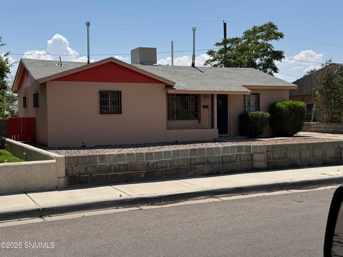 1730 Boston Drive, Las Cruces, NM 88001 photo 1