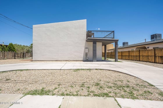 1118 N Campo Street, Las Cruces, NM 88001 photo 3