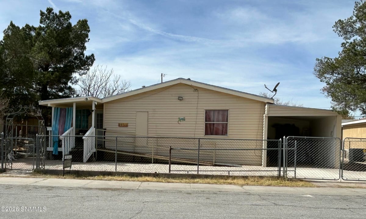 1450 Branding Iron Circle, Las Cruces, NM 88005 photo 1