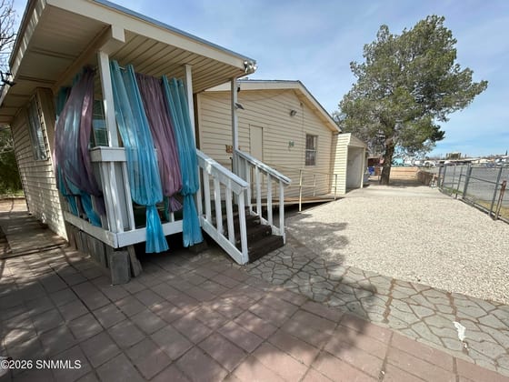1450 Branding Iron Circle, Las Cruces, NM 88005 photo 2