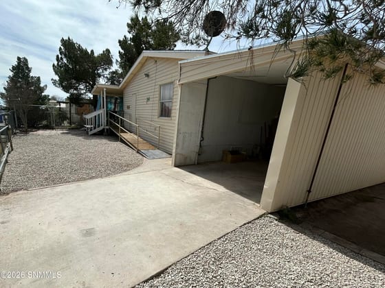 1450 Branding Iron Circle, Las Cruces, NM 88005 photo 3