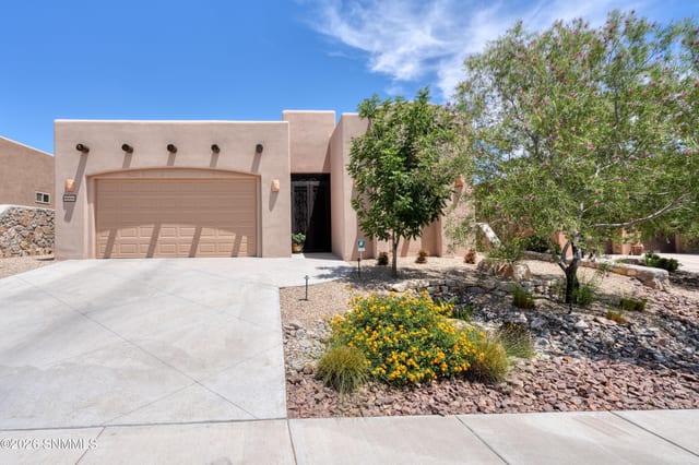 8164 Willow Bloom Circle, Las Cruces, NM – 2 bedroom, 1,803 sqft single family residence for sale at $410,000