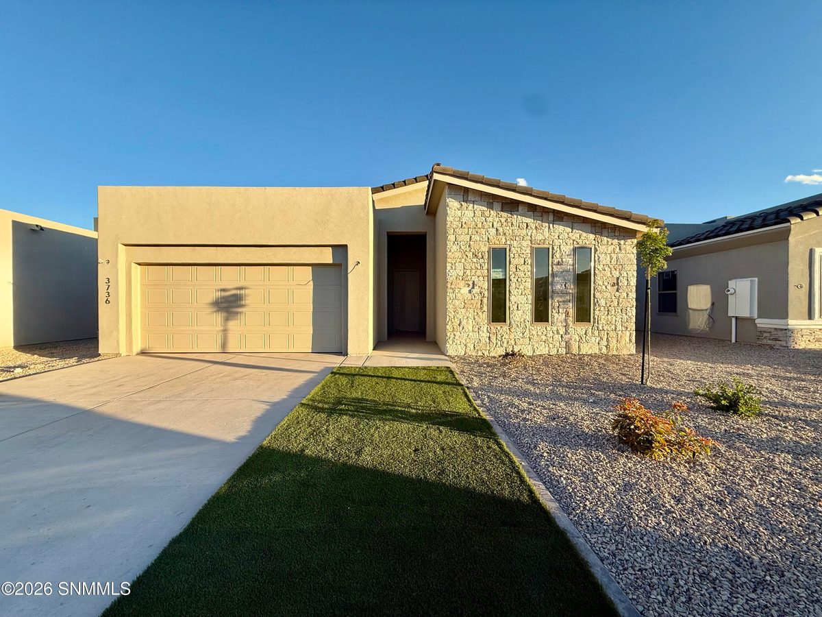 3736 Daybreak Street, Las Cruces, NM 88012 photo 1