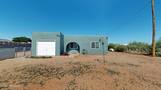 4623 Chamizal Road, Las Cruces, NM – 3 bedroom, 1,311 sqft single family residence for sale at $257,975