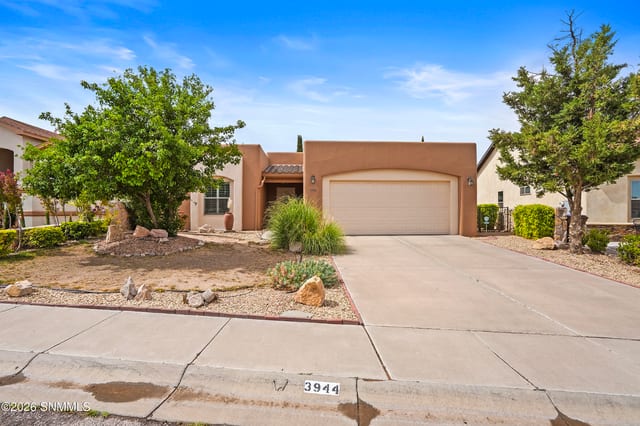 3944 Monte Lindo Court, Las Cruces, NM – 3 bedroom, 2,091 sqft single family residence for sale at $339,999