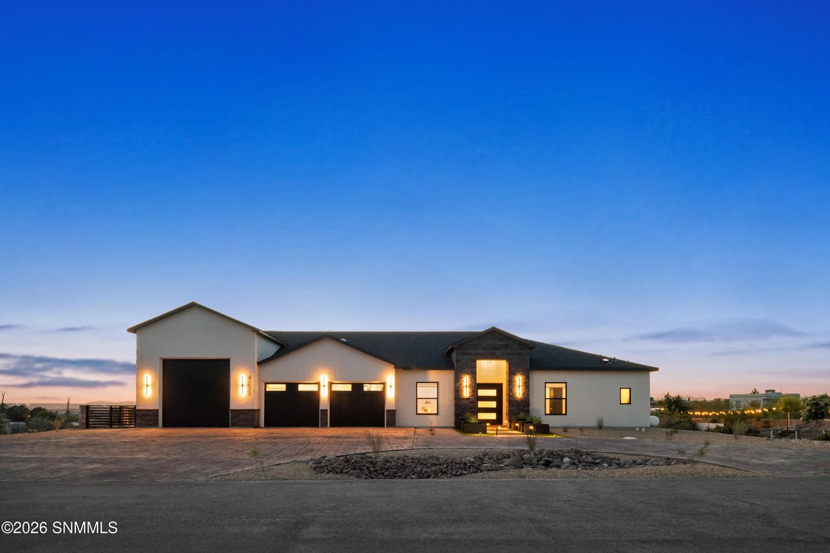 4233 Colt Road, Las Cruces, NM 88011 photo 1