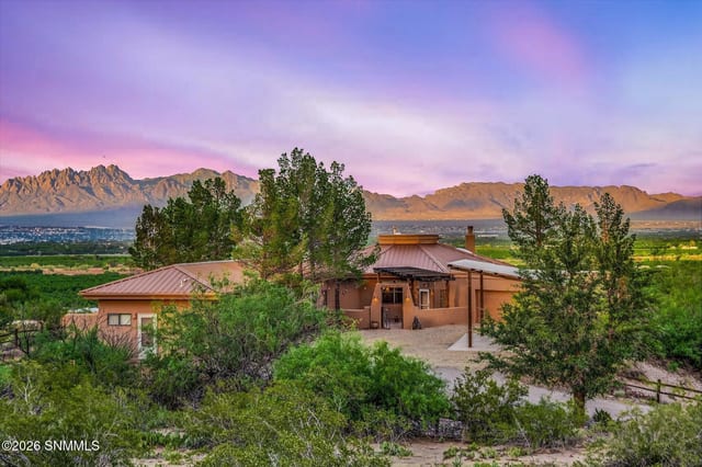 6290 Las Vistas Drive, Las Cruces, NM – 3 bedroom, 3,136 sqft single family residence for sale at $574,000