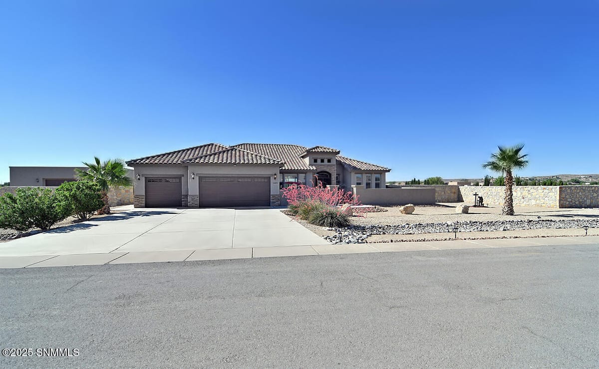 4425 Dulcinea Drive, Las Cruces, NM 88005 photo 1