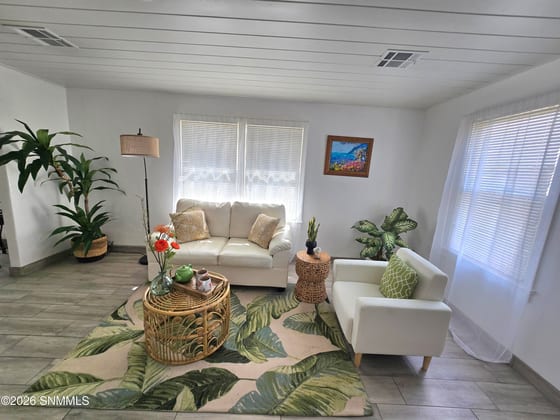 902 Foster Road, Las Cruces, NM 88001 photo 3