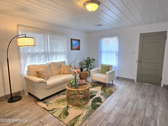 902 Foster Road, Las Cruces, NM 88001 photo 4