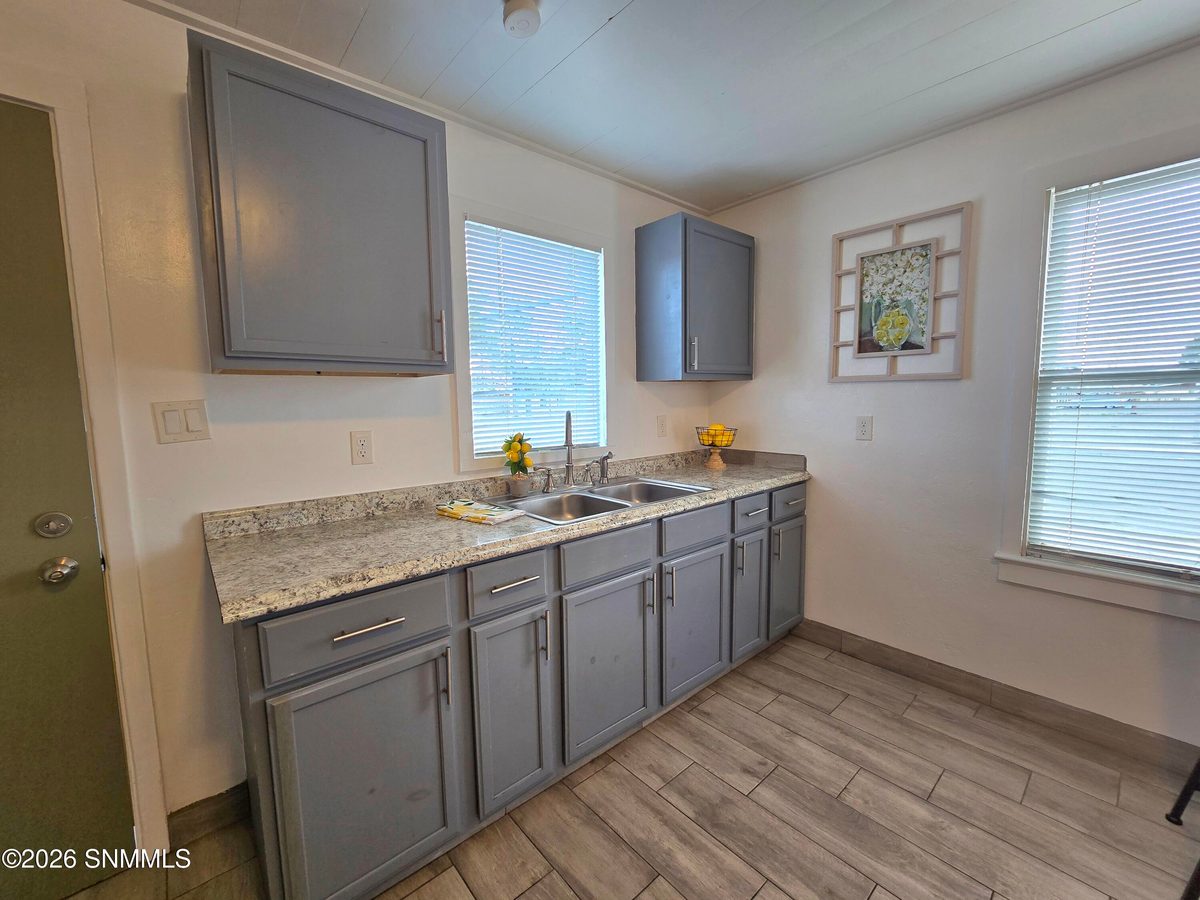 902 Foster Road, Las Cruces, NM 88001 photo 8