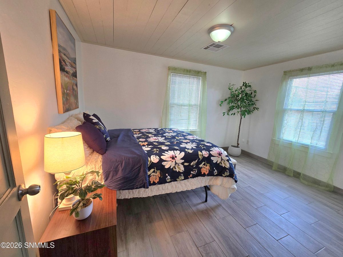 902 Foster Road, Las Cruces, NM 88001 photo 9