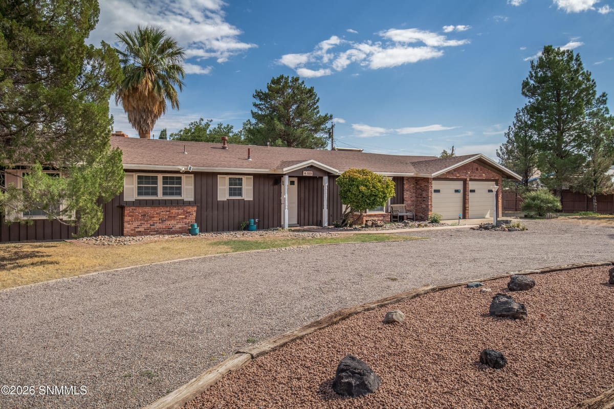 1509 San Andres Drive, Las Cruces, NM 88001 photo 1