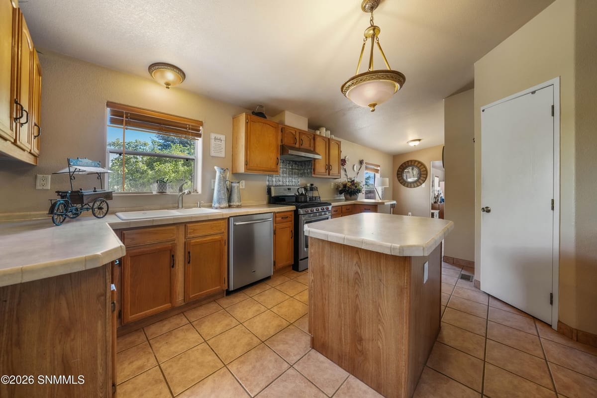 7650 Cortez Drive, Las Cruces, NM 88011 photo 13