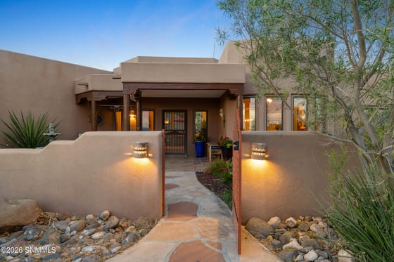 5025 Silverton Court, Las Cruces, NM 88011 photo 2