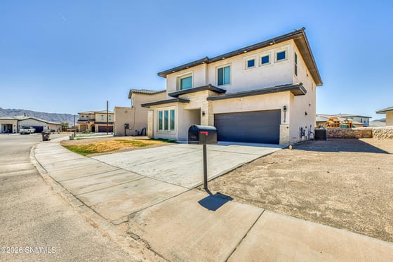 2076 Santa Isabella Street, Sunland Park, NM 88063 photo 2