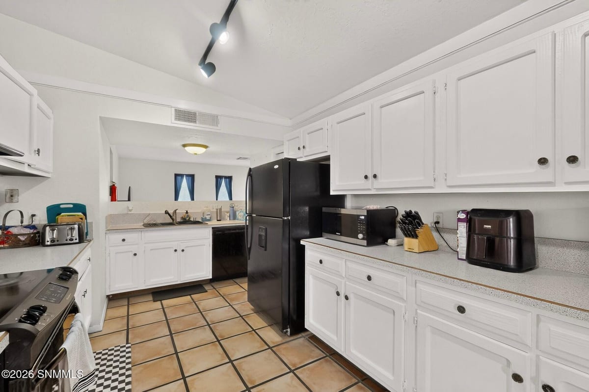4136 E Winchester Road, Las Cruces, NM 88011 photo 13