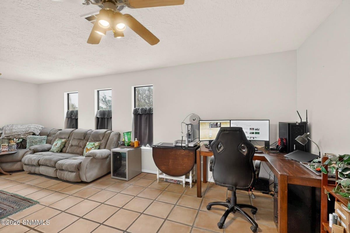 4136 E Winchester Road, Las Cruces, NM 88011 photo 8
