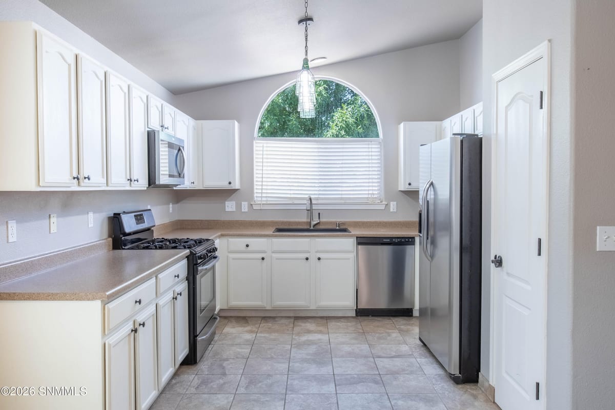 2928 San Lorenzo Avenue, Las Cruces, NM 88007 photo 4