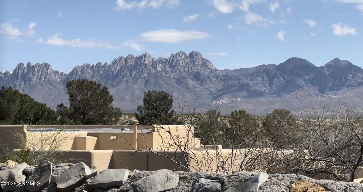 3250 Majestic Ridge, Las Cruces, NM 88011 photo 2
