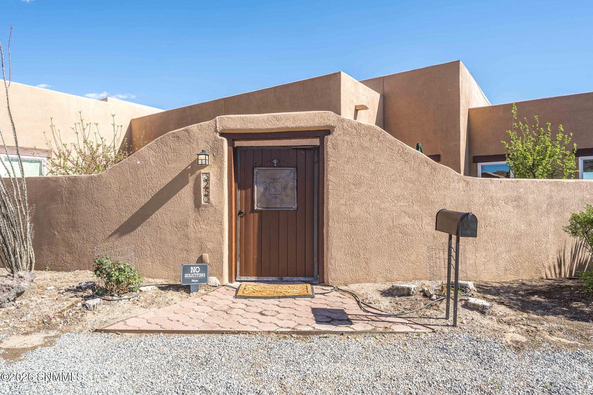 3250 Majestic Ridge, Las Cruces, NM 88011 photo 3