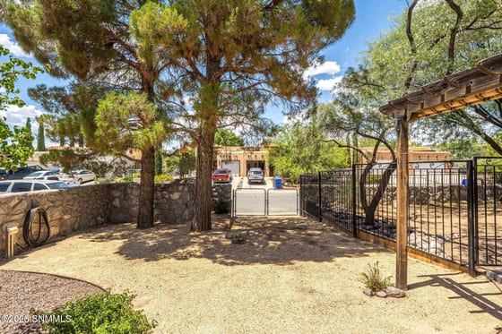 2083 Pinecone Way, Las Cruces, NM 88012 photo 4