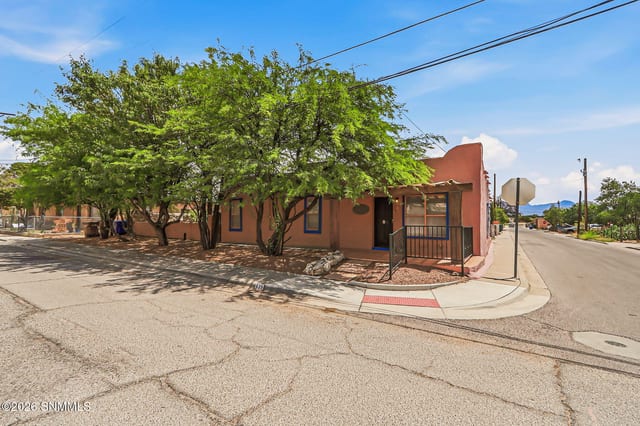 639 S San Pedro Street, Las Cruces, NM – 3 bedroom, 1,935 sqft single family residence for sale at $245,000
