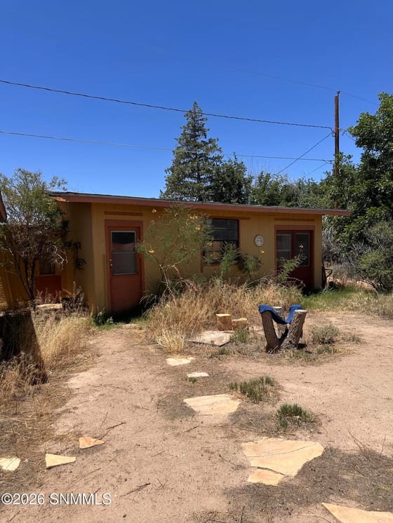 505 Bamert Drive, Las Cruces, NM 88007 photo 2