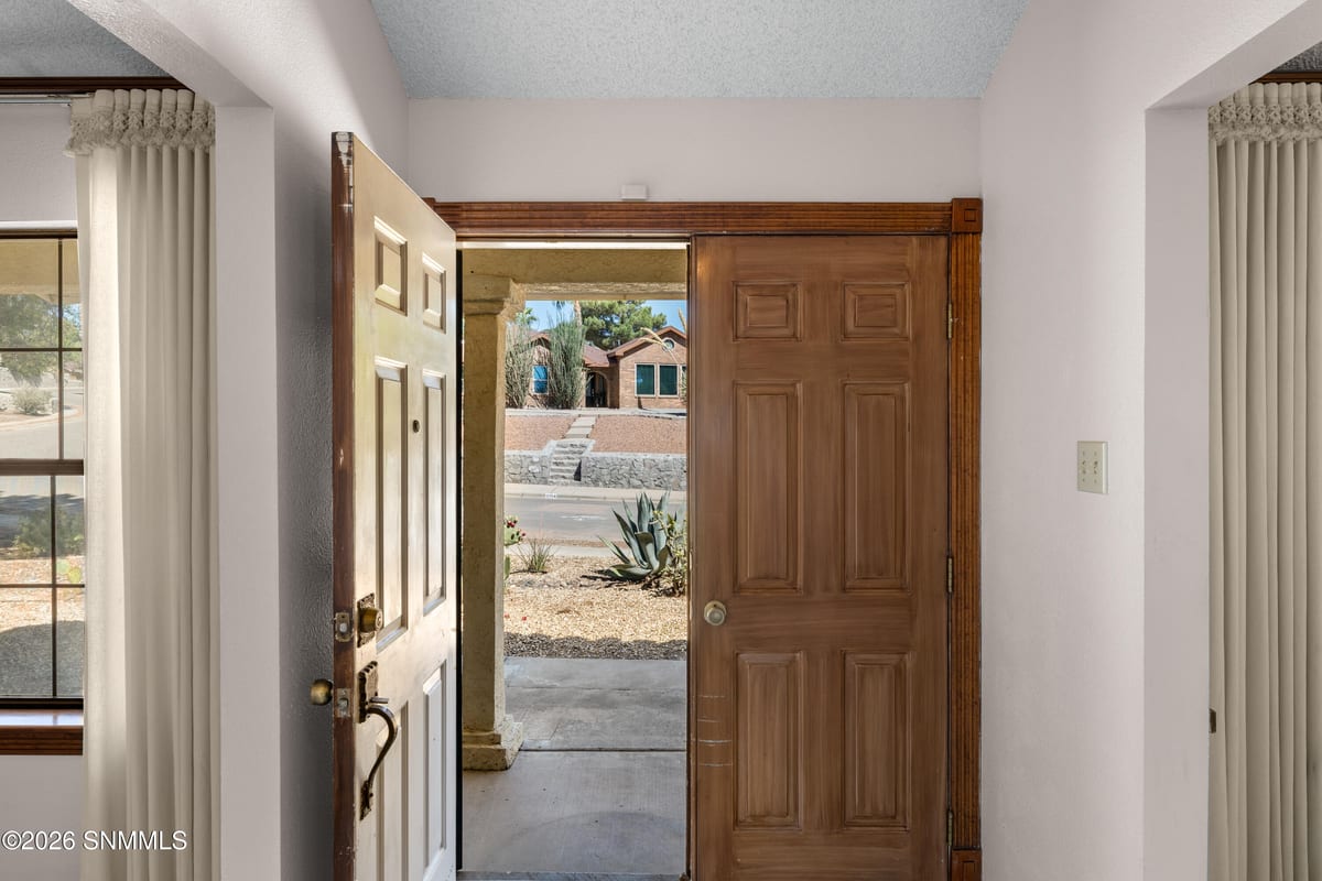 2253 Cimarron Drive, Las Cruces, NM 88011 photo 11