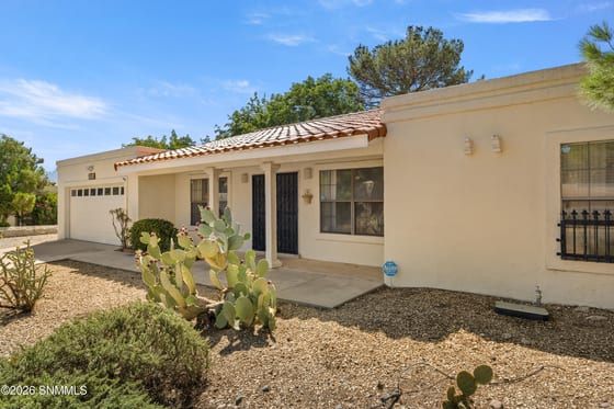 2253 Cimarron Drive, Las Cruces, NM 88011 photo 2