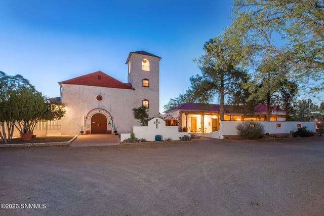 105 N Jose Serna Street, Hatch, NM – 4 bedroom, 7,041 sqft single family residence for sale at $675,000