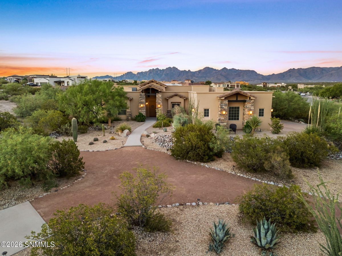 5708 Via Estrella, Las Cruces, NM 88011 photo 1