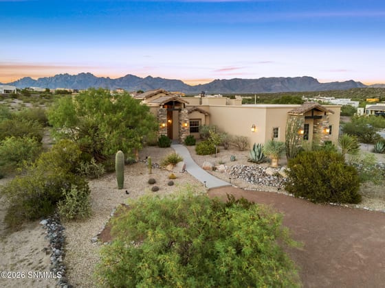 5708 Via Estrella, Las Cruces, NM 88011 photo 2