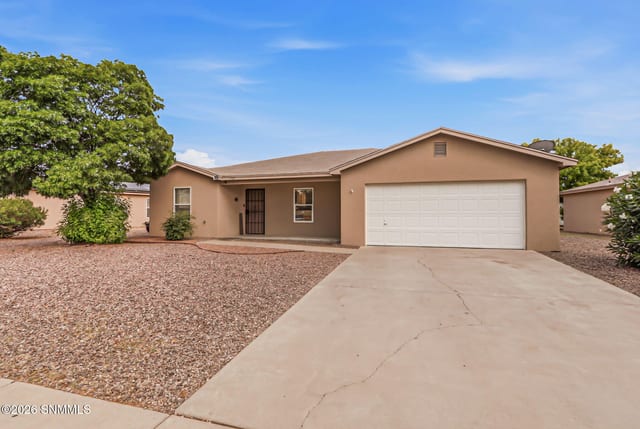 5722 Pecan Lane, Las Cruces, NM – 3 bedroom, 1,498 sqft single family residence for sale at $255,000