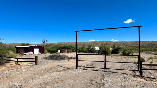 57 Old Ranch Road, Elephant Butte, NM – 3 bedroom, 2,392 sqft single family residence for sale at $365,500