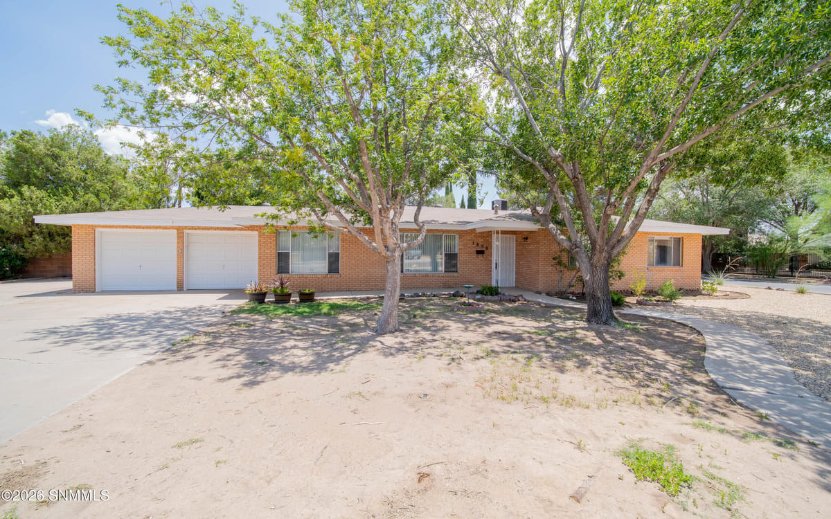1850 Debby Circle, Las Cruces, NM 88005 photo 1