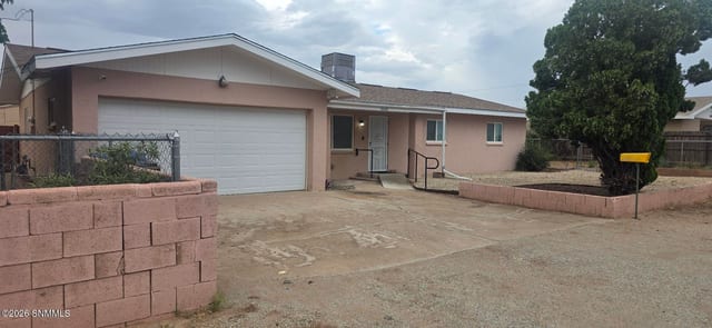 5509 Mesa Drive, Las Cruces, NM – 3 bedroom, 1,711 sqft single family residence for sale at $288,900