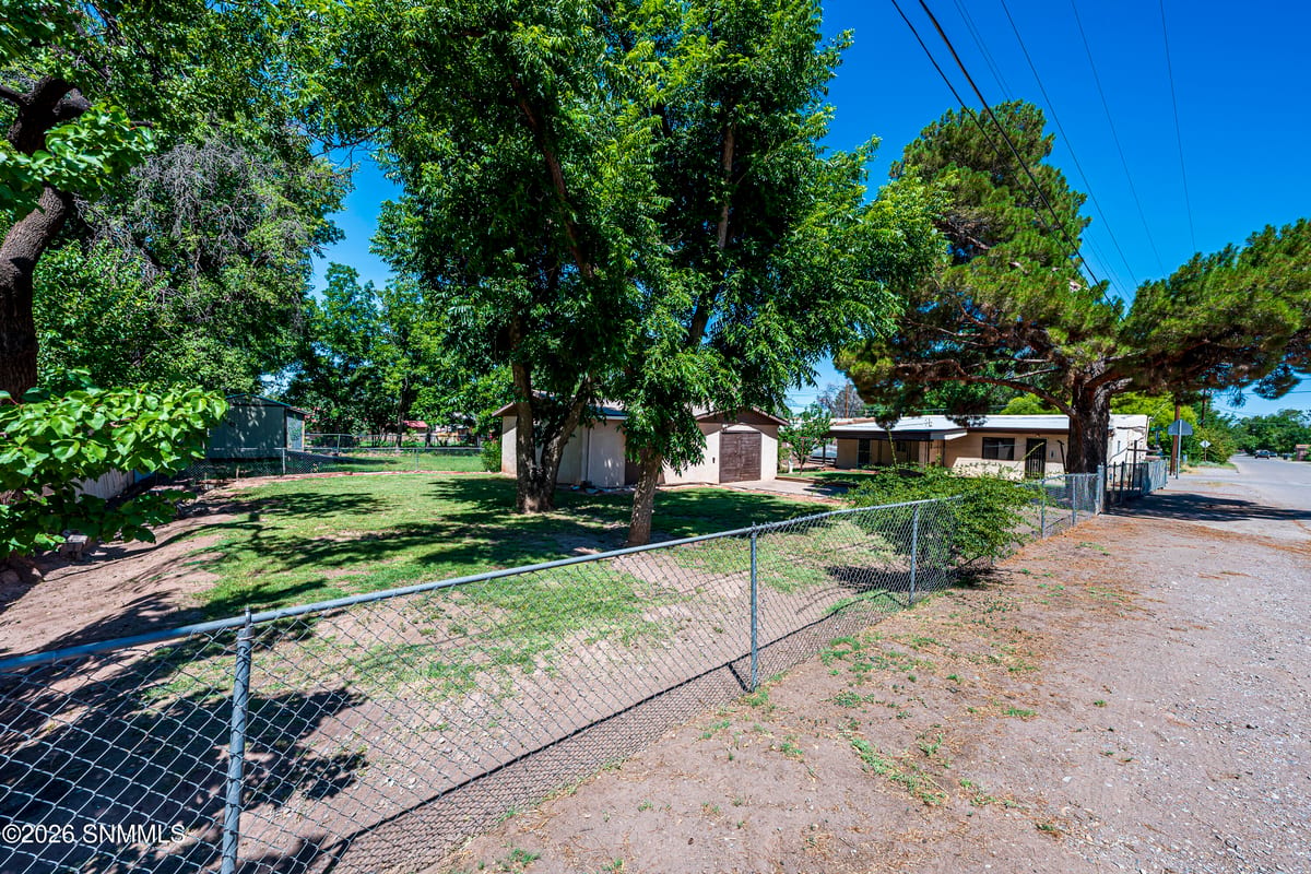 611 1st Street, Tularosa, NM 88352 photo 6