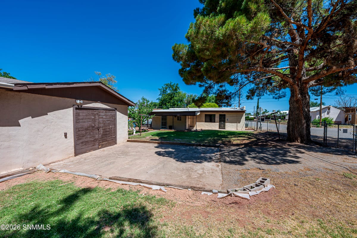 611 1st Street, Tularosa, NM 88352 photo 9
